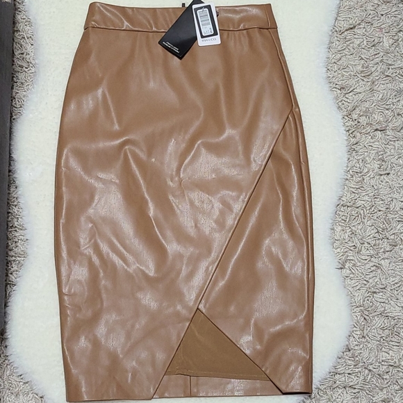 Sexy Women's Skirt - Picture 3 of 7